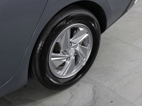 Used 2026 Hyundai Elantra SE image 13