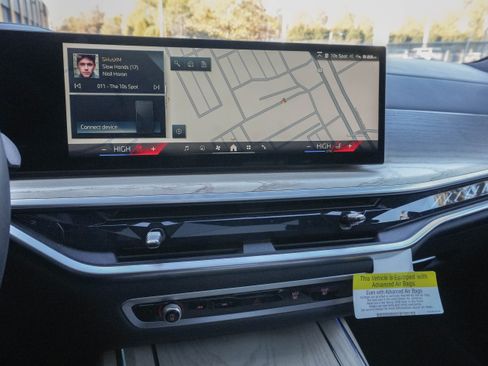 Certified 2025 BMW X7 M60i image 23