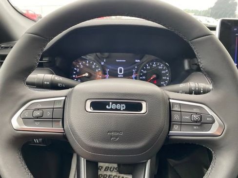 Used 2026 Jeep Compass Limited AWD/4WD image 24