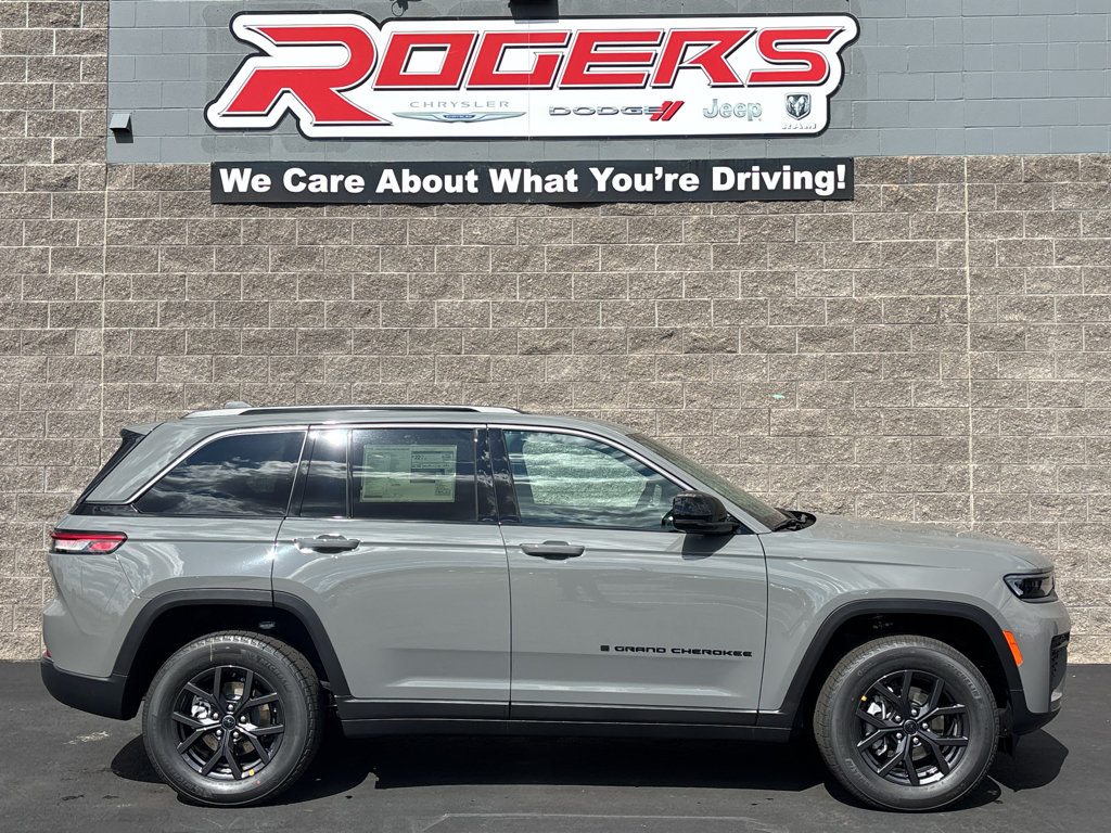 New 2027 Jeep Grand Cherokee Altitude AWD/4WD image 4
