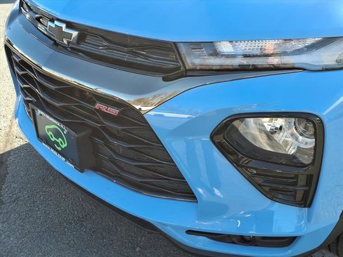 Certified 2023 Chevrolet TrailBlazer RS w/ Sun and Liftgate Package image 2