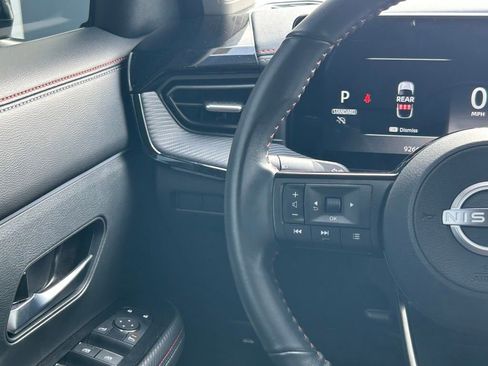 Certified 2025 Nissan Kicks SR FWD image 13