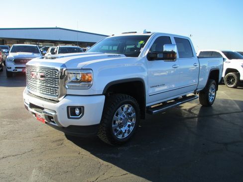 Used 2019 GMC Sierra 2500 Denali w/ Duramax Plus Package image 11