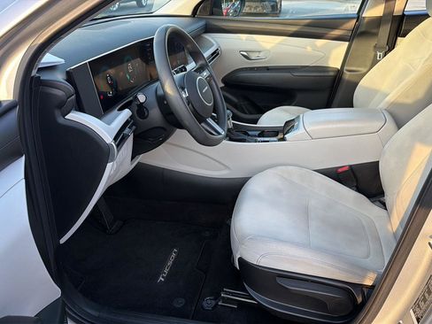 Used 2025 Hyundai Tucson SE FWD image 10