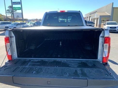 Used 2019 Ford F250 Lariat w/ Lariat Ultimate Package image 4