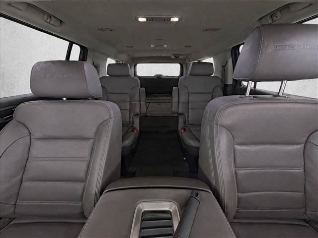Used 2020 GMC Yukon XL Denali w/ Denali Premium Package RWD image 18