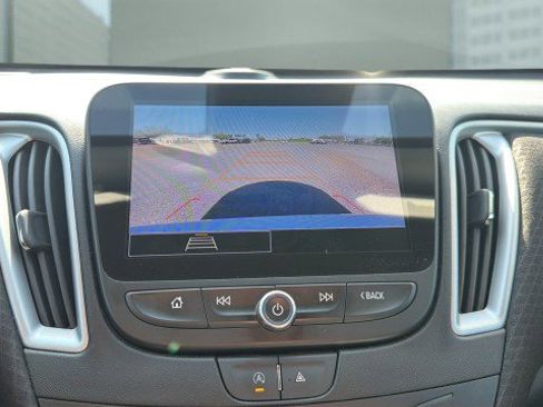 Used 2024 Chevrolet Malibu LT FWD image 25