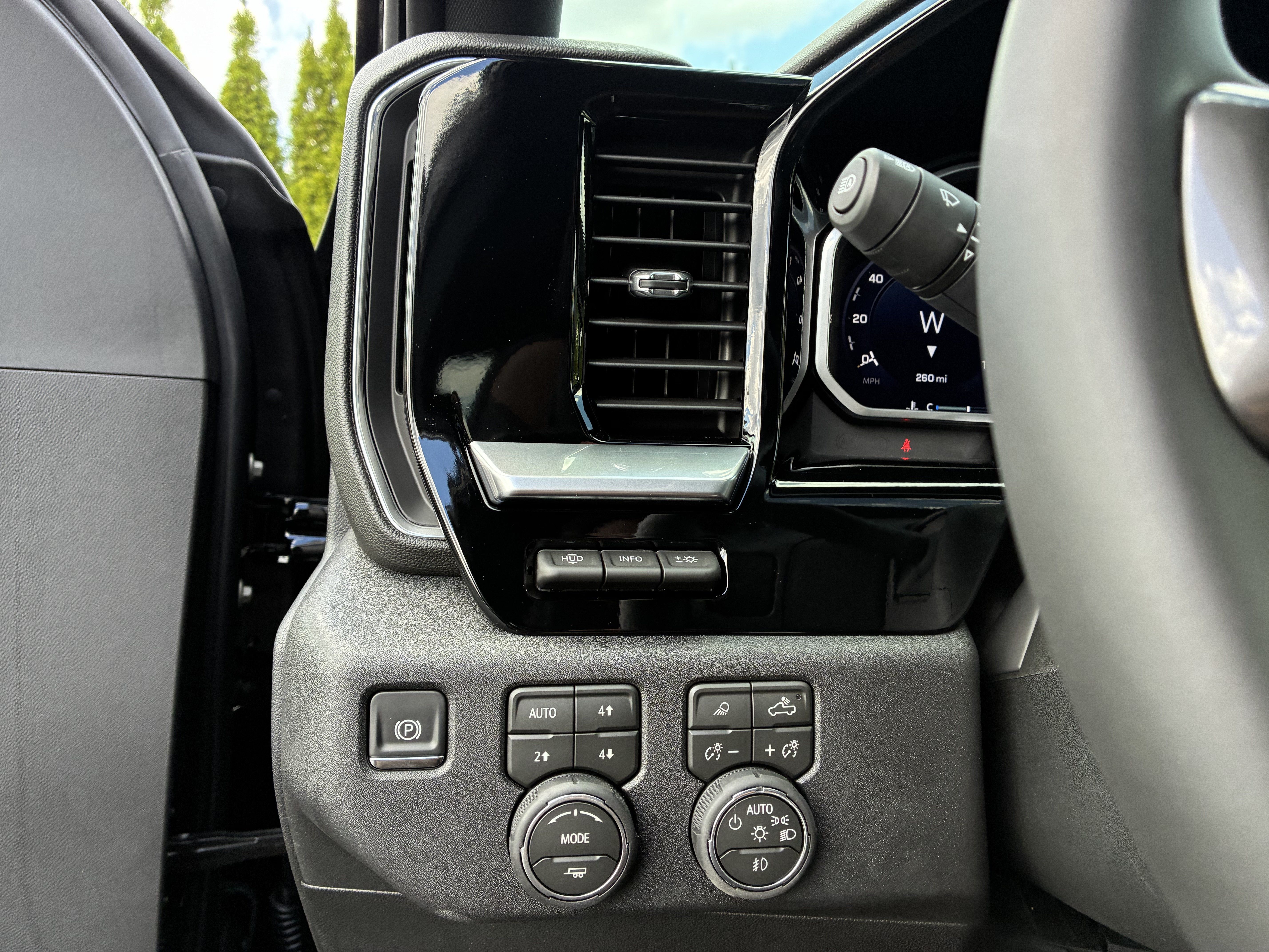 New 2026 Chevrolet Silverado 2500 High Country w/ Technology Package AWD/4WD image 23