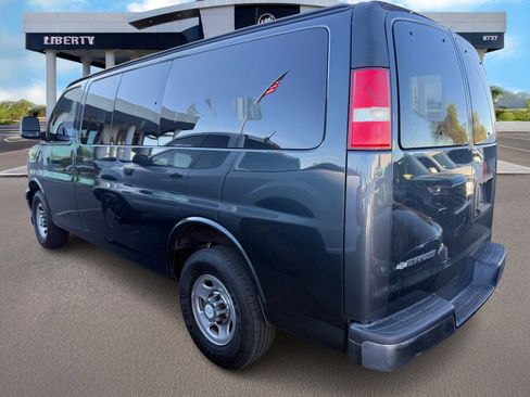 Used 2018 Chevrolet Express 2500 LT w/ LT Preferred Equipment Group image 3