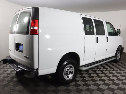 Used 2024 GMC Savana 2500 w/ Driver Convenience Package image 5