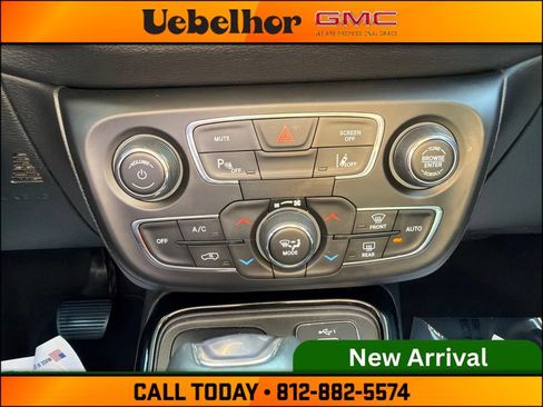Used 2021 Jeep Compass Limited w/ Sun and Sound Group AWD/4WD image 24