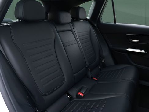 Used 2025 Mercedes-Benz GLC 43 AMG 4MATIC image 14