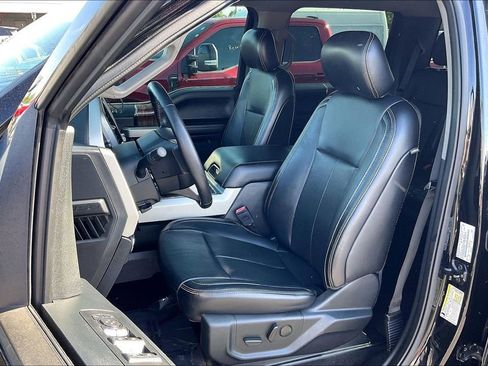 Used 2019 Ford F150 Lariat w/ FX4 Off-Road Package AWD/4WD image 23
