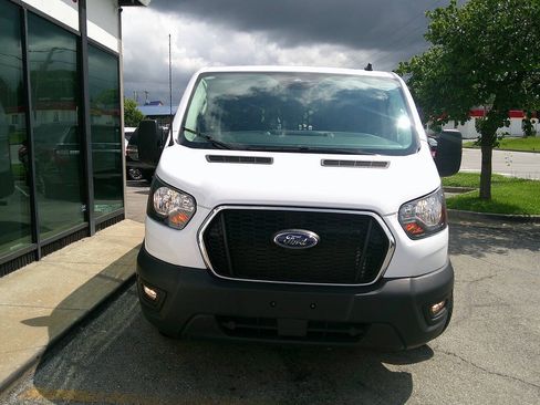 Used 2025 Ford Transit 250 Low Roof w/ Exterior Upgrade Package RWD image 3
