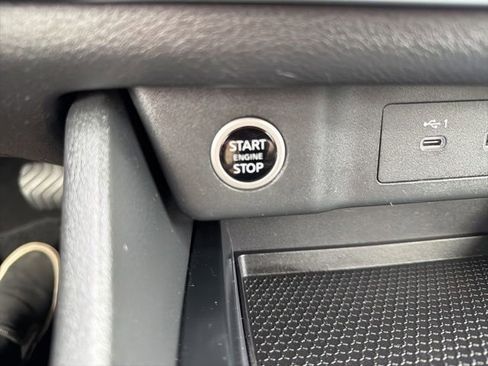 Used 2021 Nissan Rogue SV AWD/4WD image 17