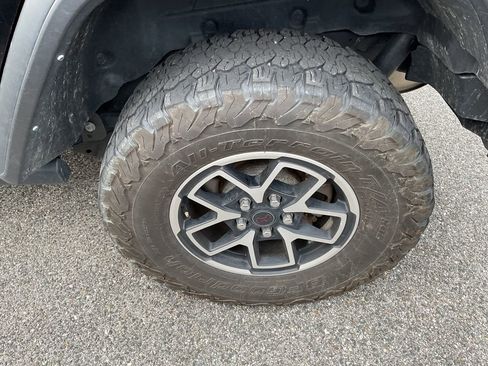 Used 2024 Jeep Wrangler Unlimited Rubicon image 6