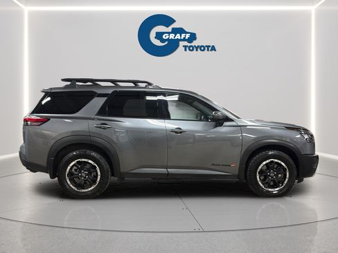 Used 2024 Nissan Pathfinder Rock Creek AWD/4WD image 9