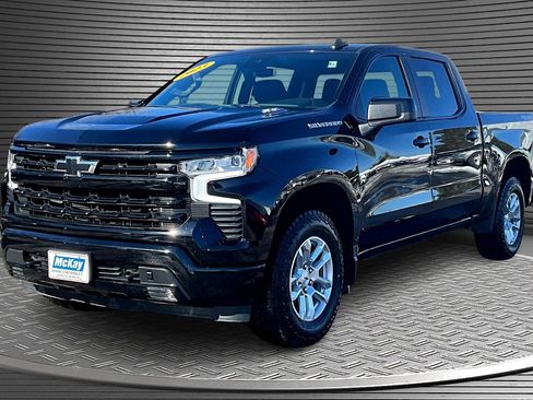 Used 2023 Chevrolet Silverado 1500 RST image 3