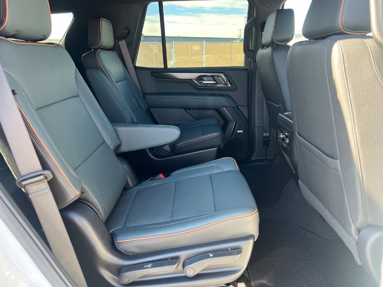 Used 2026 GMC Yukon AT4 w/ Premium Trailering Package AWD/4WD image 30