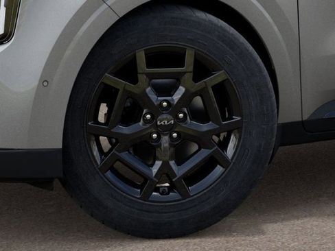 New 2025 Kia Carnival SX w/ SX Dark Edition Package FWD image 9