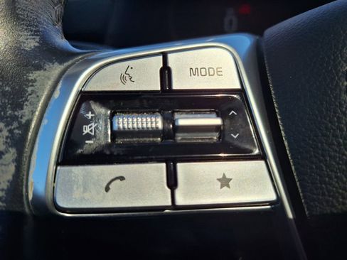 Used 2023 Kia Telluride EX w/ EX Captain's Chair Package image 13