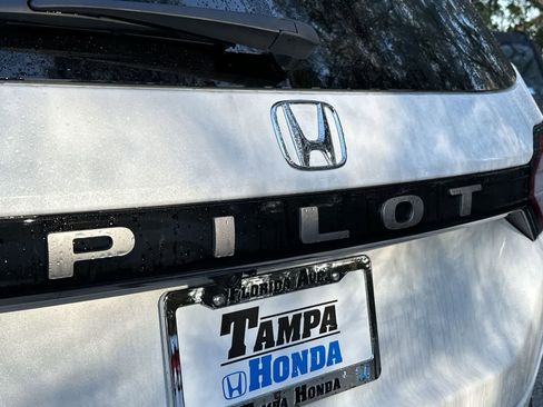 New 2026 Honda Pilot EX-L image 9