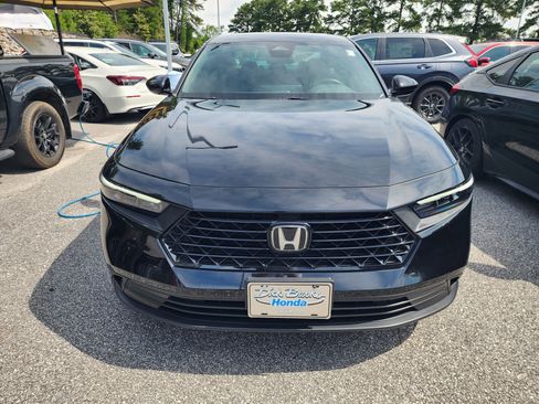 Used 2024 Honda Accord Sport image 9