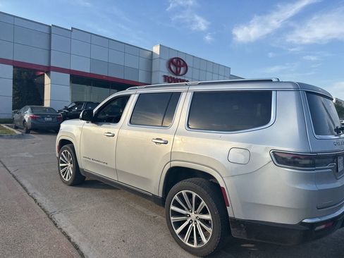 Used 2022 Jeep Grand Wagoneer Series II w/ Convenience Group III image 5