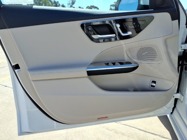 New 2026 Mercedes-Benz C 300 Sedan image 12