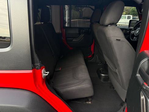 Used 2018 Jeep Wrangler Unlimited Sport S AWD/4WD image 36