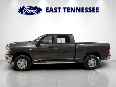 Used 2024 RAM 2500 Tradesman w/ Chrome Appearance Group AWD/4WD image 6