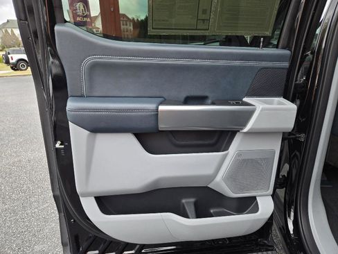 Used 2023 Ford F150 Limited image 21