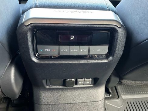 Used 2024 Toyota Land Cruiser Base image 24