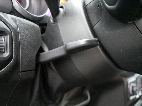 Used 2023 Jeep Wrangler Sport S image 16