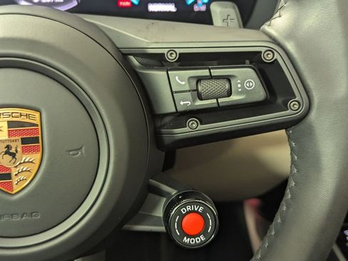 Used 2025 Porsche 911 Carrera image 10