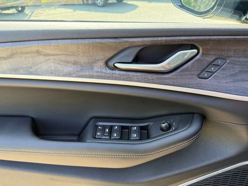 New 2026 Jeep Grand Cherokee Limited AWD/4WD image 15