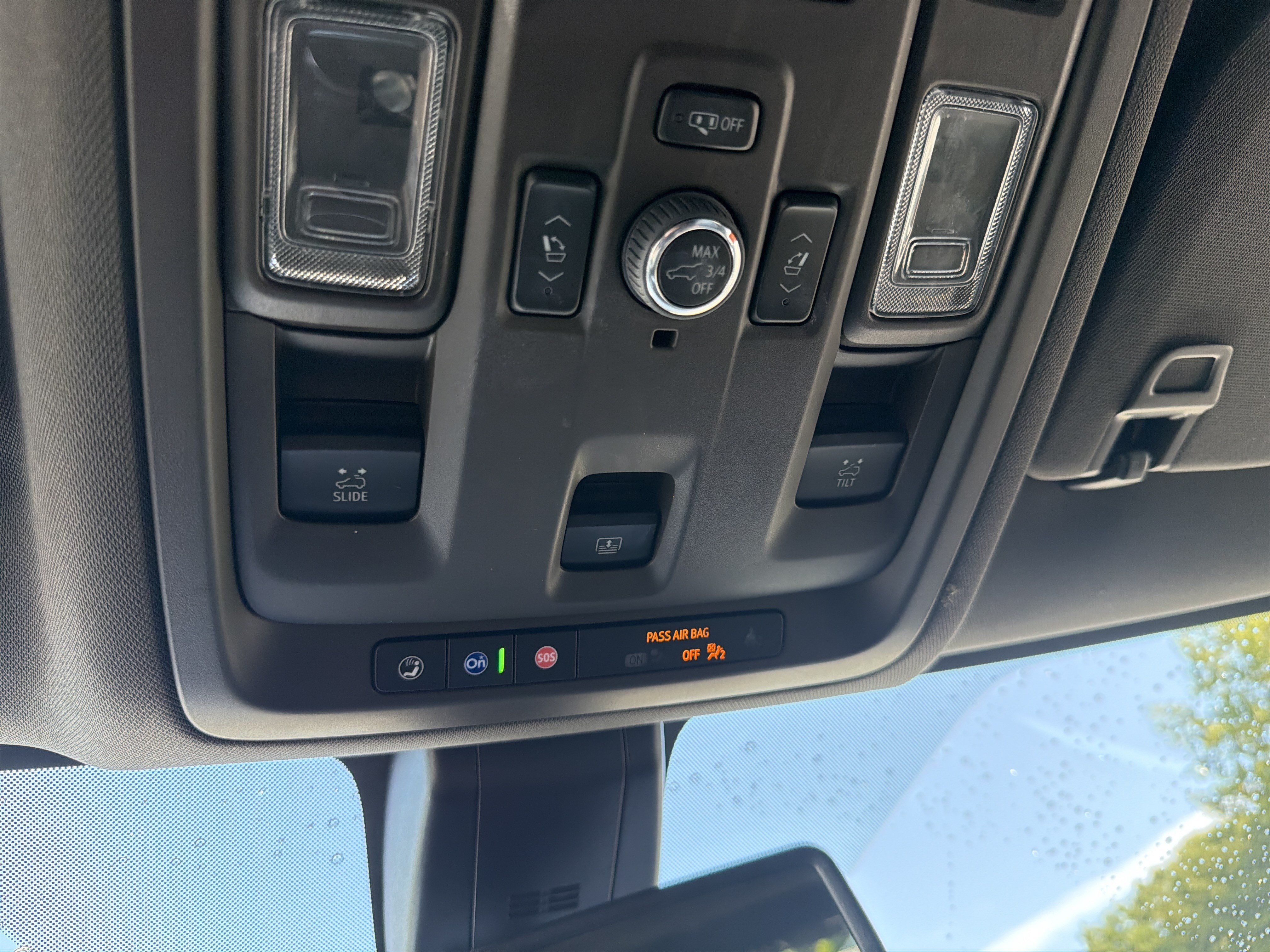 Certified 2022 Chevrolet Tahoe Z71 w/ Luxury Package AWD/4WD image 23