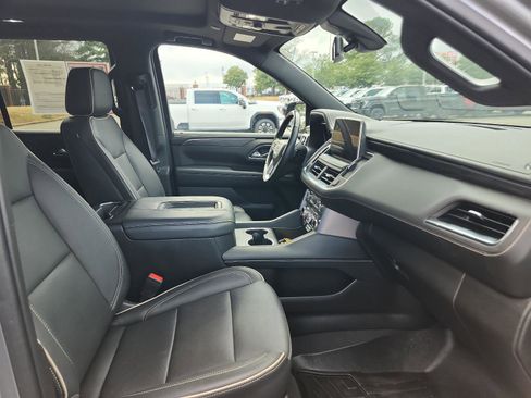 Certified 2022 GMC Yukon SLT w/ SLT Premium Package image 8