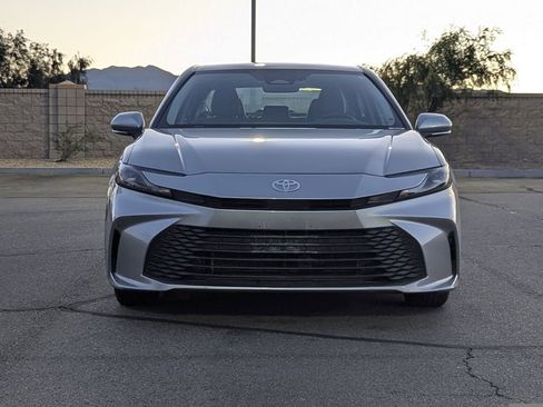 Used 2025 Toyota Camry LE w/ Convenience Package FWD image 2