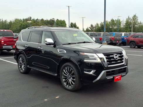Used 2024 Nissan Armada Platinum w/ Captain's Chairs Package AWD/4WD image 8