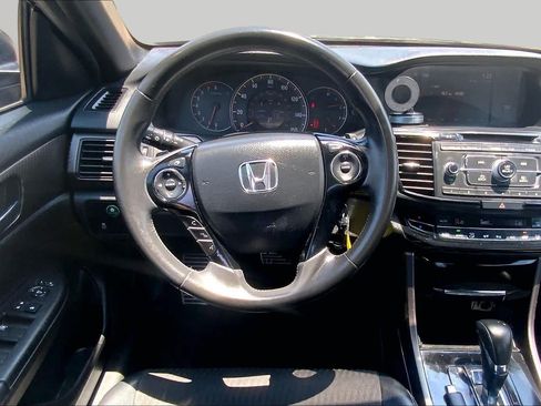 Used 2016 Honda Accord Sport image 6