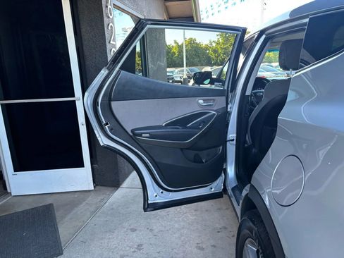 Used 2018 Hyundai Santa Fe Sport image 10