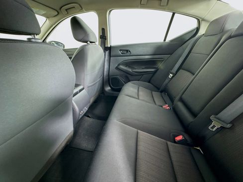 Used 2024 Nissan Altima 2.5 SV image 24