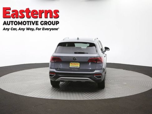 Used 2022 Volkswagen Taos SE AWD/4WD image 36