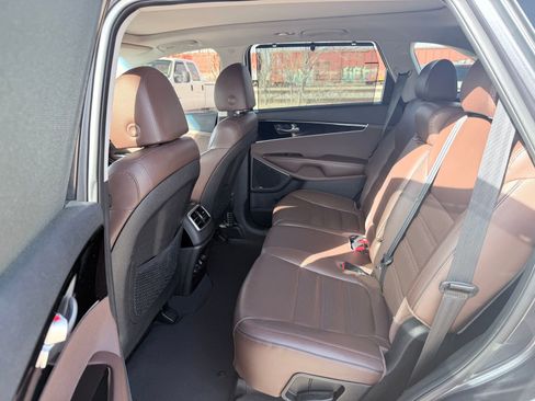 Used 2019 Kia Sorento SX FWD image 21