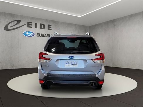 Used 2021 Subaru Forester Limited image 6