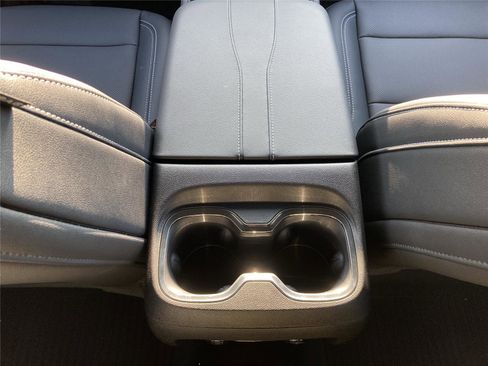 New 2026 Chevrolet Traverse LT w/ Midnight/Sport Edition image 10