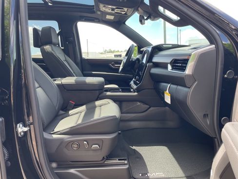 New 2026 GMC Yukon Denali w/ Denali Reserve Package AWD/4WD image 38