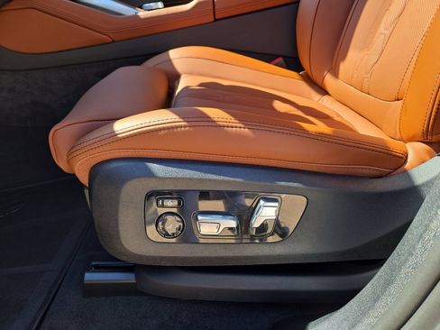 New 2027 BMW X6 xDrive40i w/ Executive Package AWD/4WD image 17