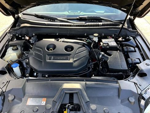 Used 2020 Lincoln MKZ FWD image 11